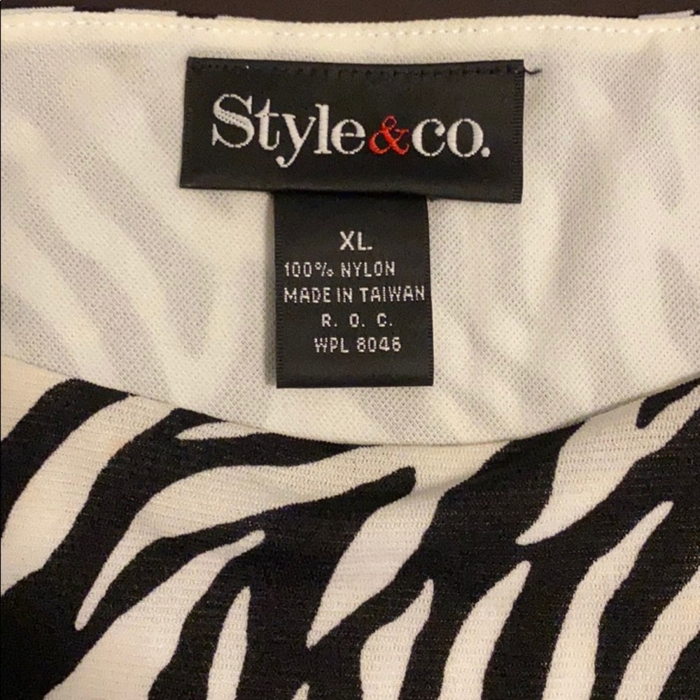 Zebra blouse - Picture 2 of 2